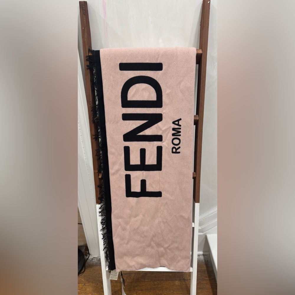 FENDI ROMA LOGO FRINGE LARGE THROW BLANKET NEW 100% AUTHENTIC NWT W/ DUST BAG